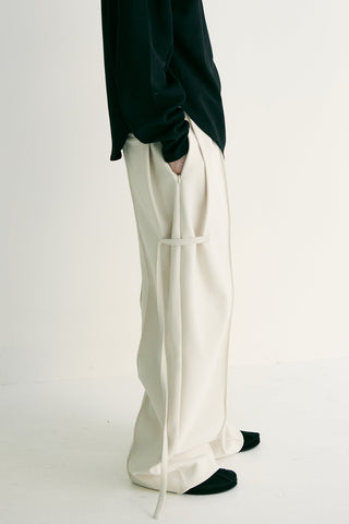 《予約》UNWIND TUCK PANTS