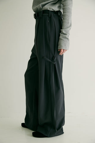 《予約》UNWIND TUCK PANTS