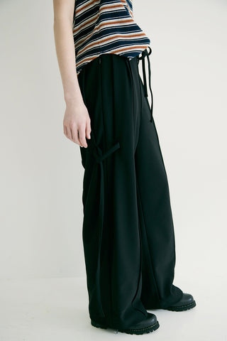 《予約》UNWIND TUCK PANTS