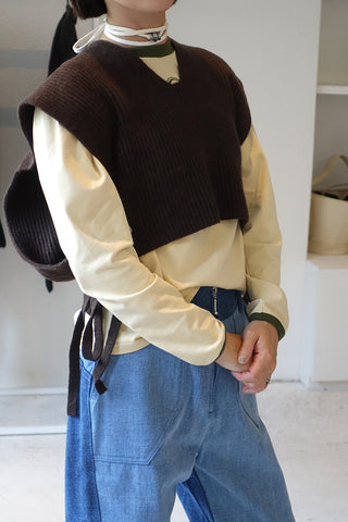 MATAGI KNIT VEST