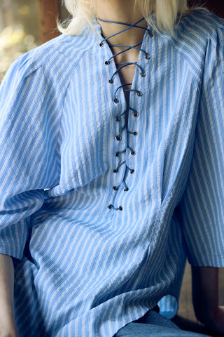 《予約》BREEZE LACE-UP BLOUSE