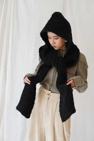 VIVI ARAN KNIT MUFFLER