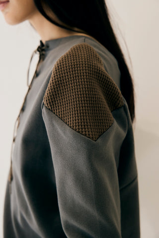 《予約》TRACE LACE-UP TOPS