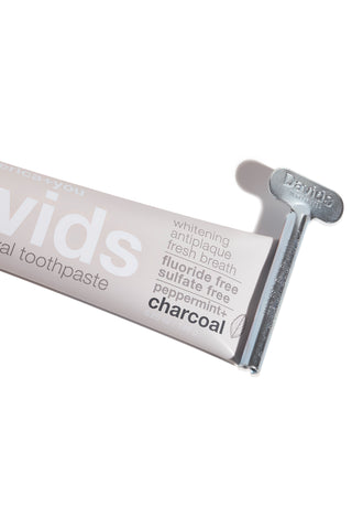 WHITENING TOOTHPASTE (CHARCOL)
